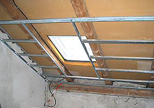 Установка потолочных профилей